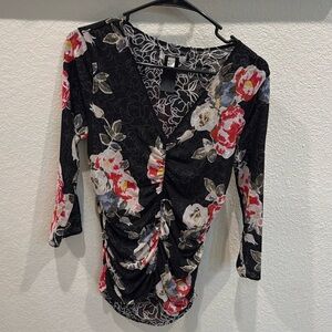 White House, black market, reversible mesh blouse. Size M. ￼